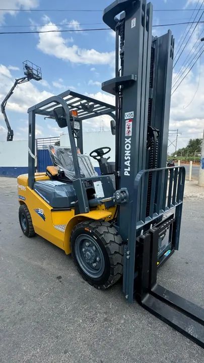 EMPILHADEIRA PLASNOX 3.0T TORRE DUPLEX DIESEL - Foto 3