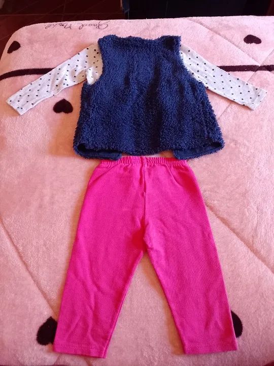 Lote Romper com Conjunto de Roupa para Bebê - Blusa, Colete e Calça - Foto 3