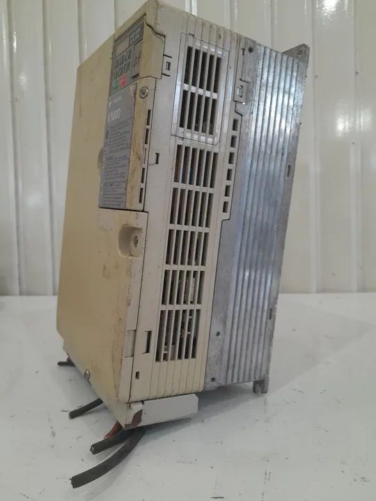 Inversor de frequência 2 cv yaskawa 380 v trifásico <br>R$1.000 - Foto 3