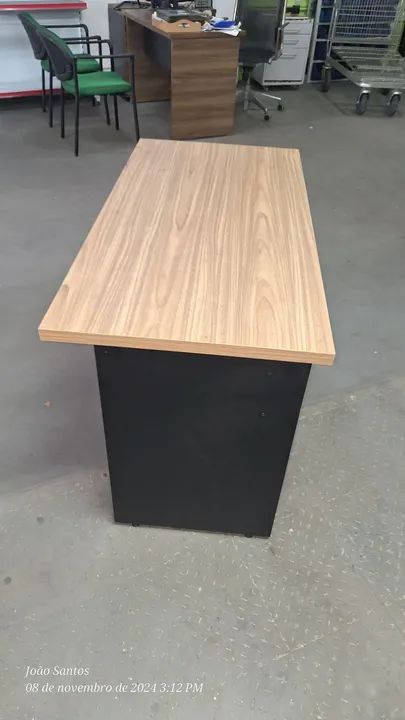 Mesa de escritório com gaveta - Foto 4