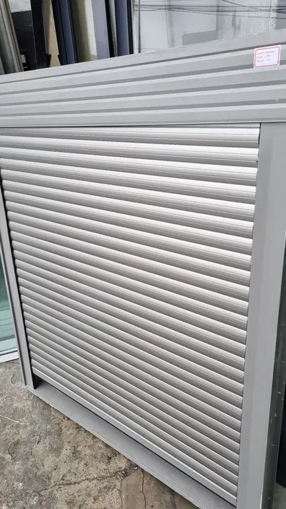 Janela Lidinese com persiana vidro Laminado 10mm - Foto 2