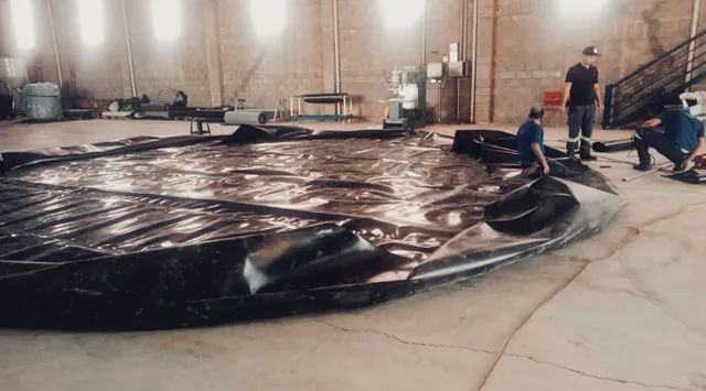 Tanque Circular Suspenso 60 Mil Litros Lona Pead Geomembrana Preta 800 micras - Foto 2