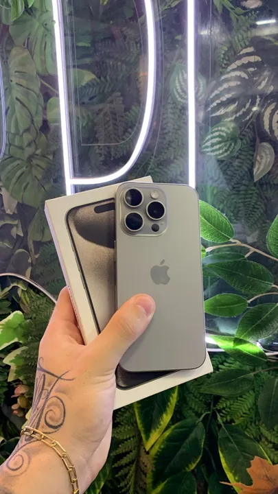 iPhone 15 Pro natural