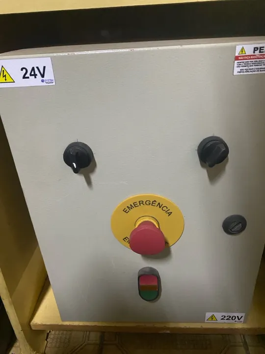 Quadro de Distribuição Elétrica