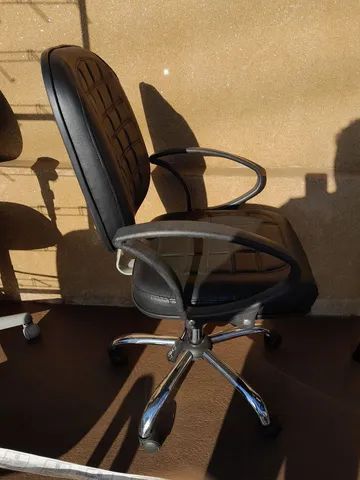 CADEIRA GIRATÓRIA, LEIAM: - Foto 3