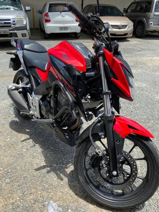 Honda CB 300 - 2024- Vermelha - Impecável - Foto 5