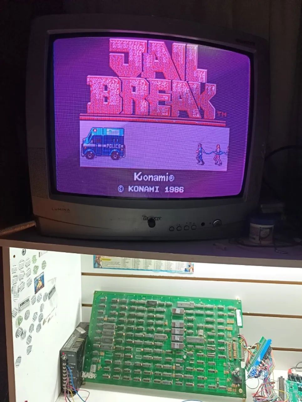 Placa Fliperama Jail Break Konami Com Adaptador Jamma