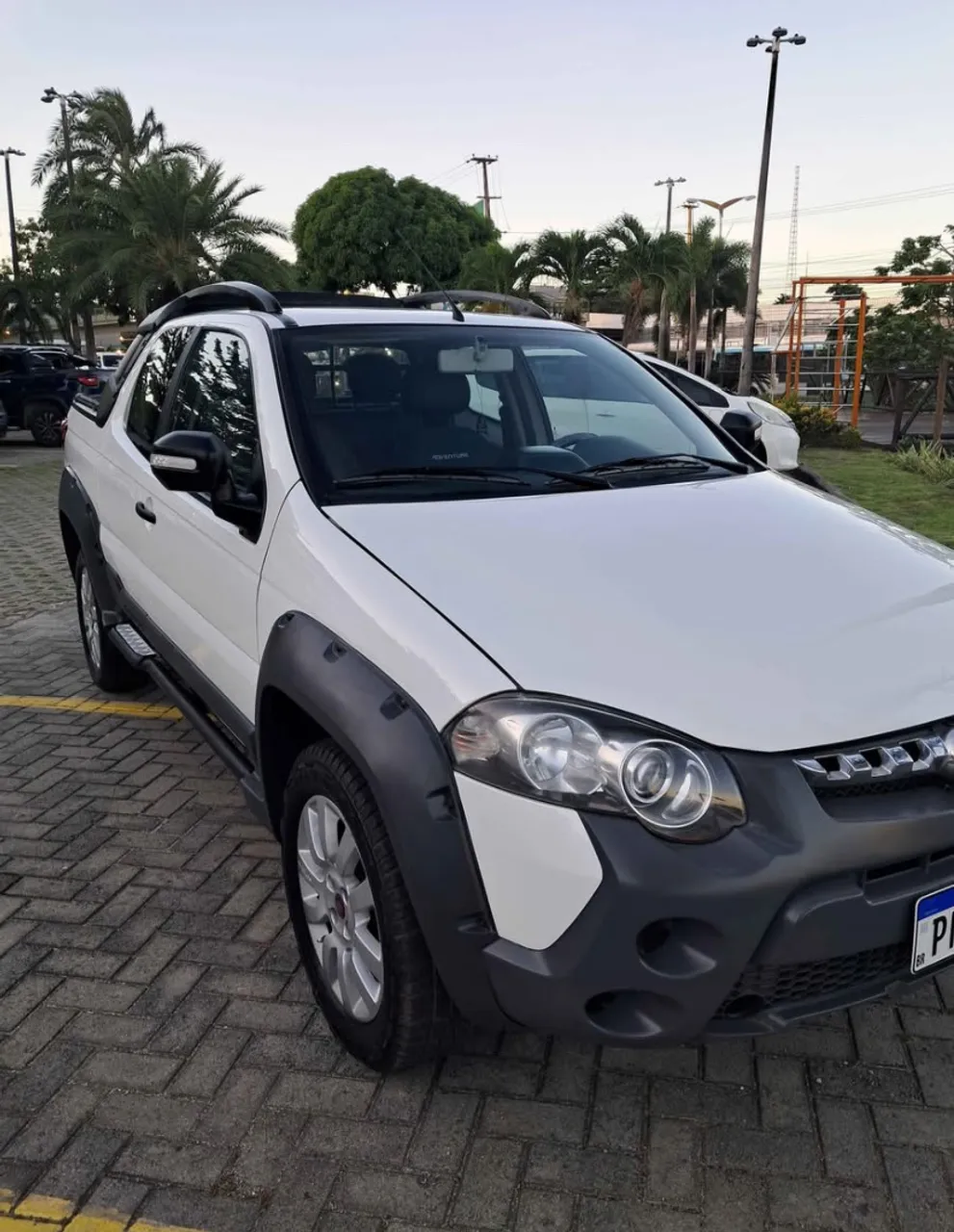 Fiat Strada Adventure - 2015