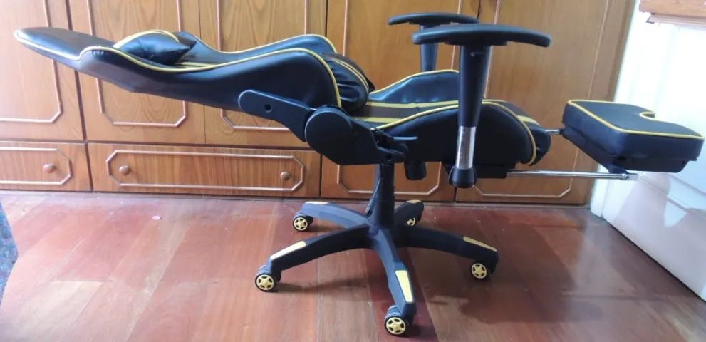 Cadeira gamer preta e amarela - Foto 5