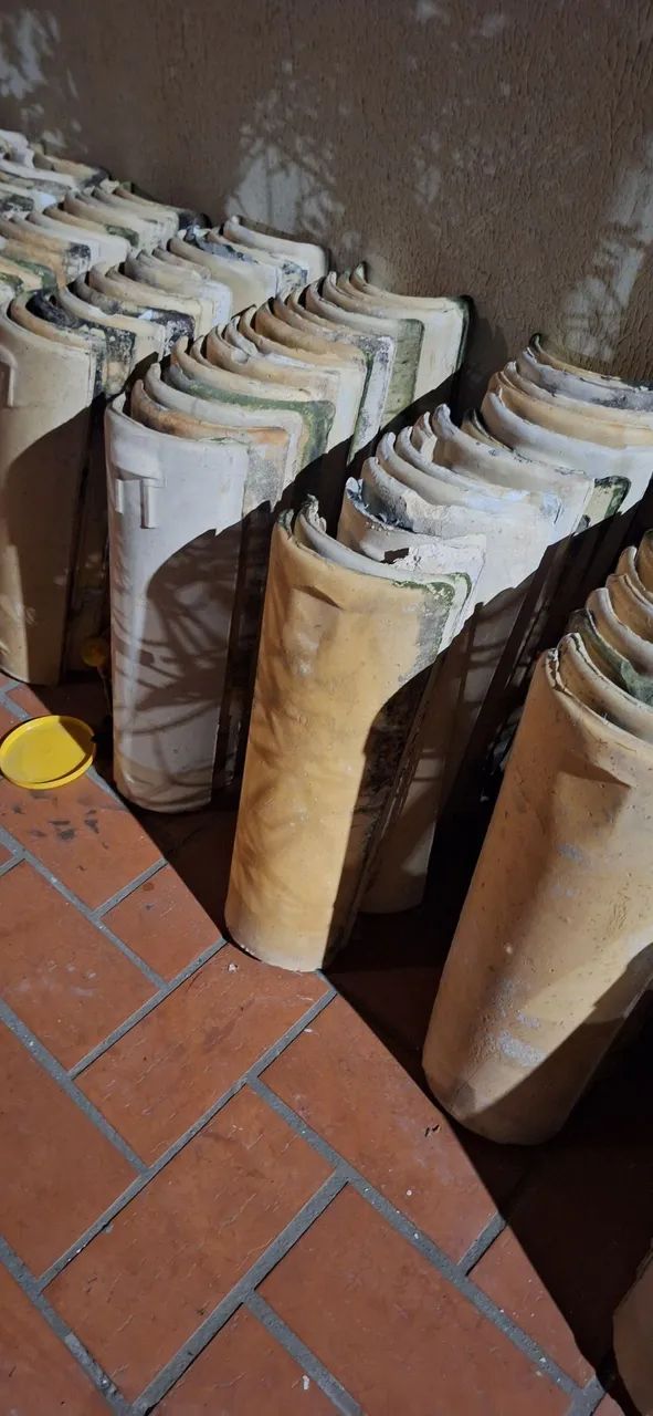 Telha de cerâmica 64739518888449120