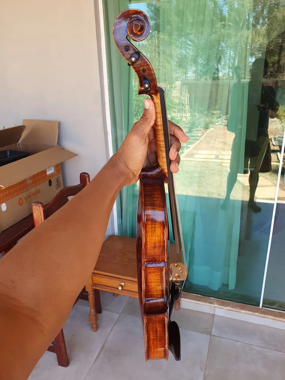 Violino profissional ajustado