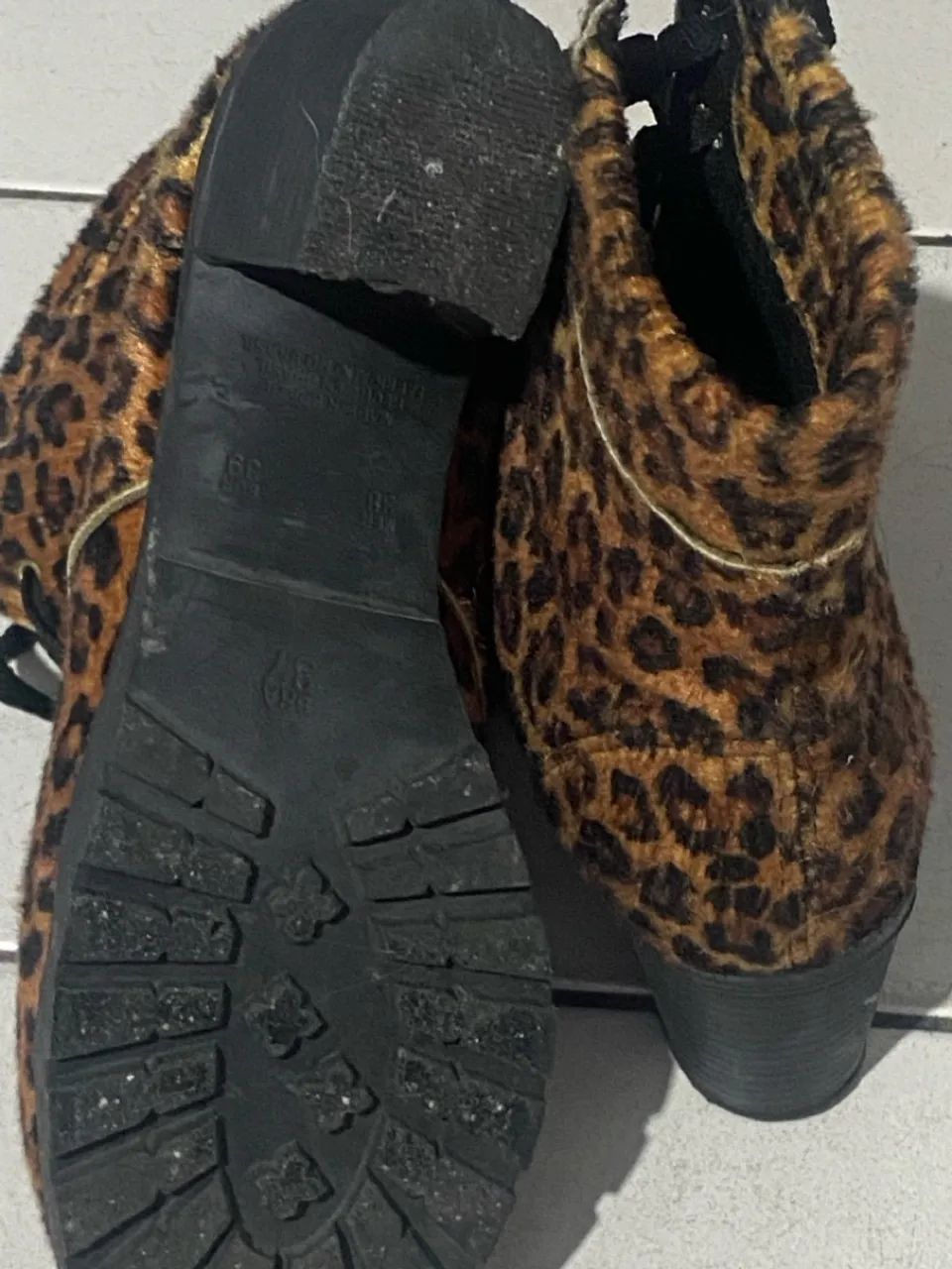 Botas Animal Print - Estilo e Conforto - Foto 3