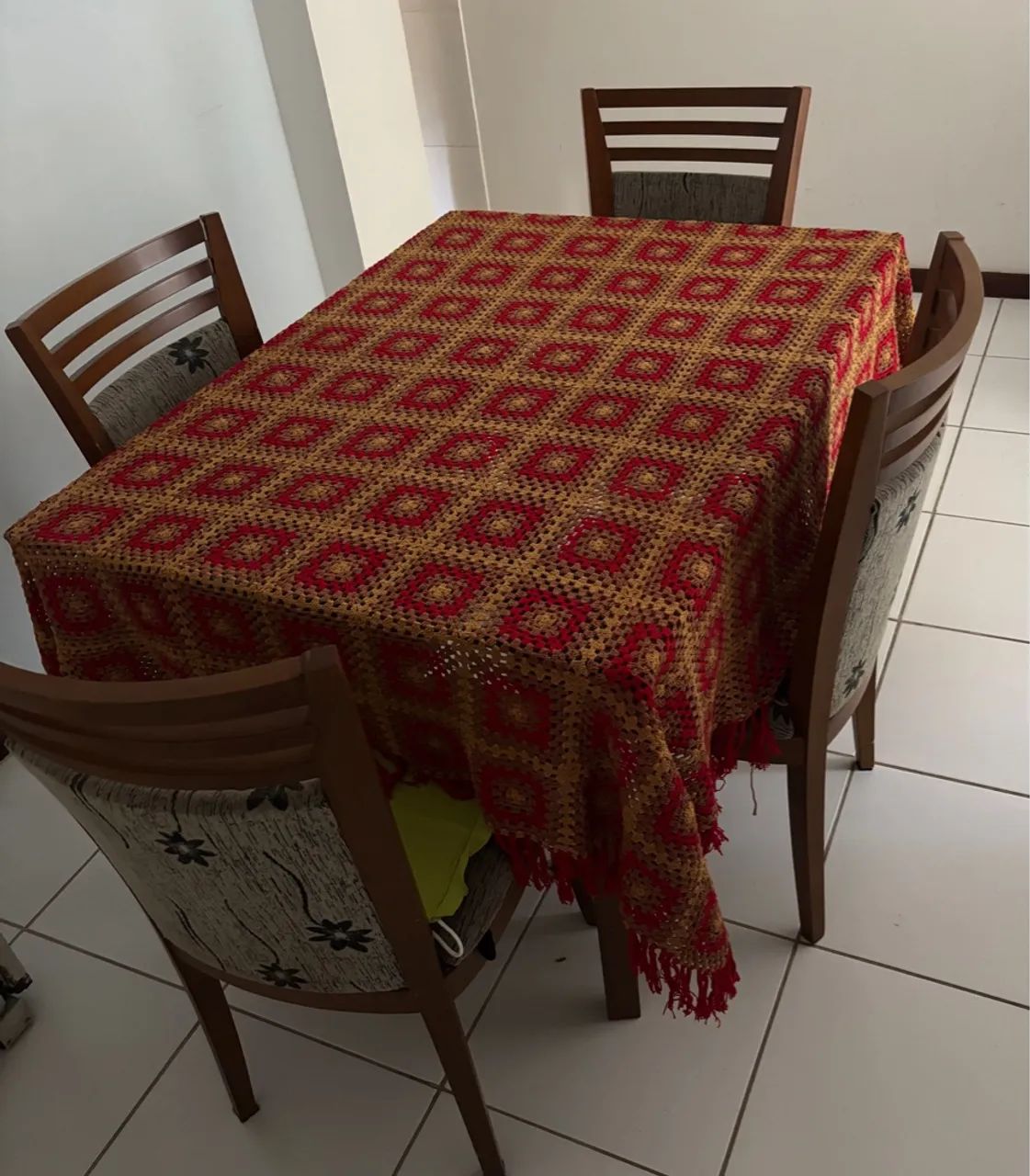 Conjunto de Colcha de casal e toalha de mesa em crochê  - Foto 2