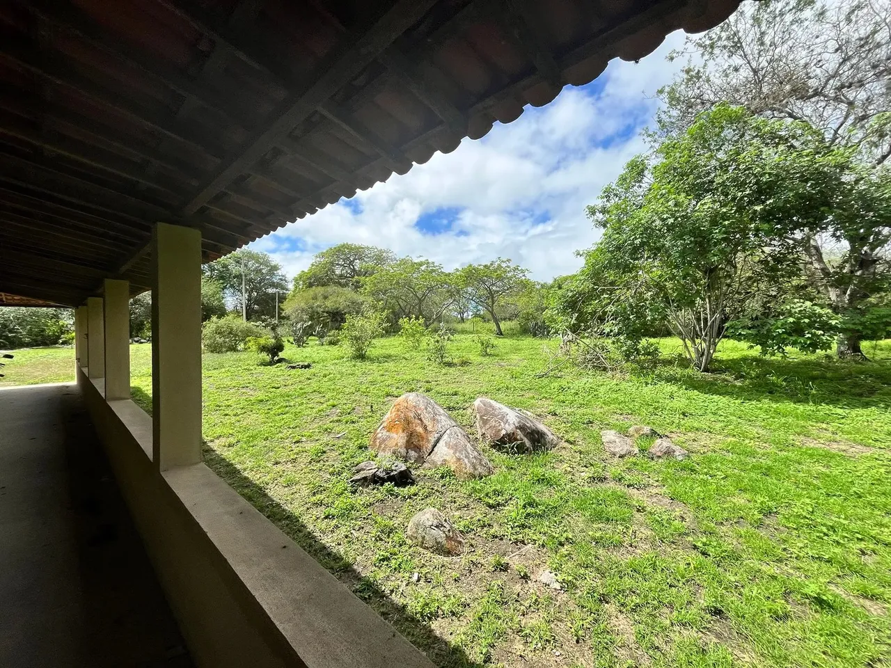 vende-se chácara com 2,5 ha no sitio Serra das Craibas em Gravatá-PE