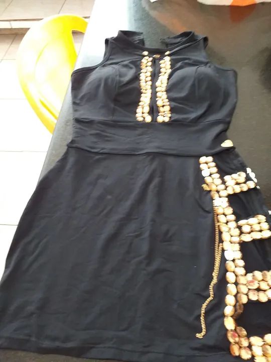 Vestido preto curto 