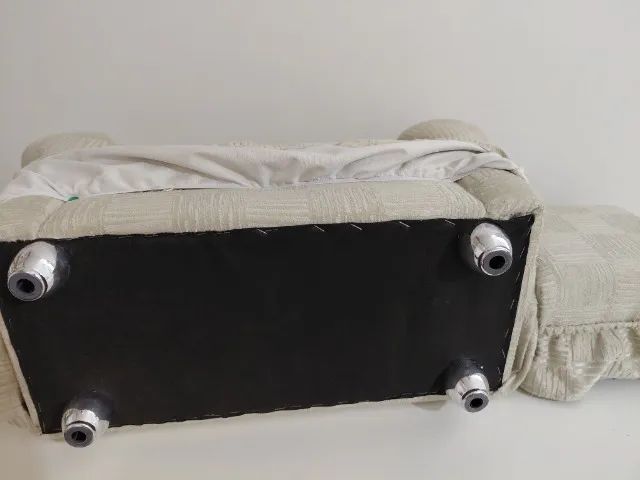 Prop Sofazinho+mini puff+mini almofada - Ensaio Fotográfico Newborn/ Acompanhamento/ Smash - Foto 4