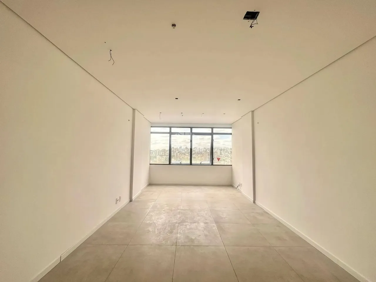 Sala Comercial À Venda, Floresta, Porto Alegre.