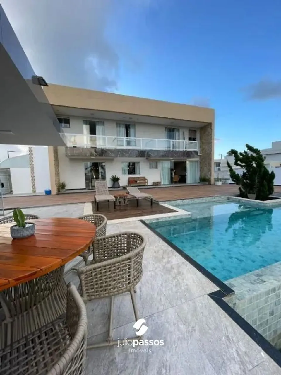 Casa à venda no Condomínio Damha com 470,37m² de área construída, 4 suítes - Ba