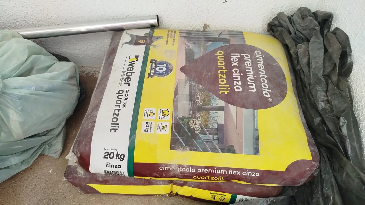 Cimentcola Premium Flex Cinza Quartzolit 20kg