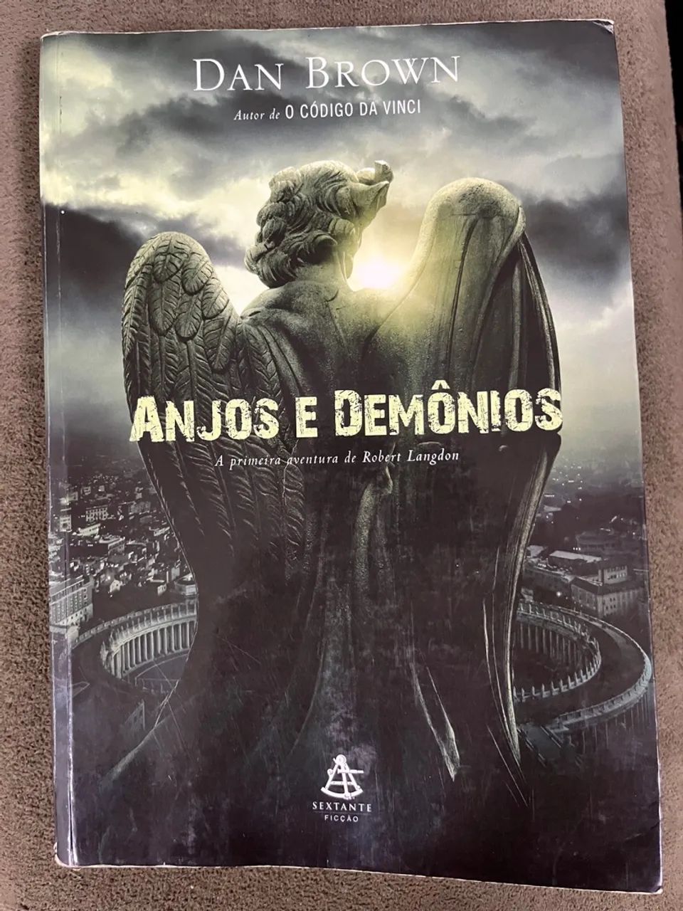 Anjos e Demônios - Dan Brown