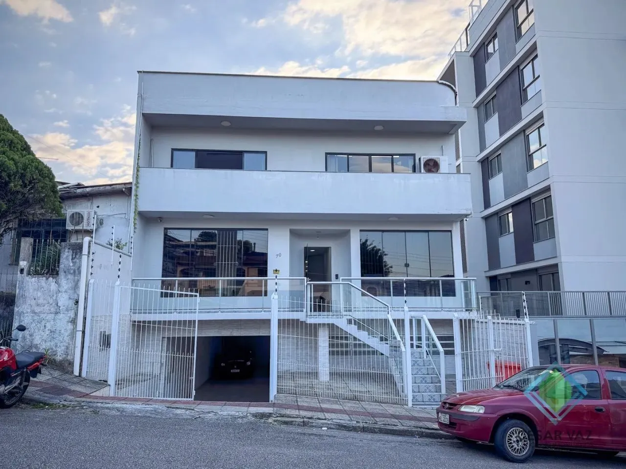 Casa comercial no bairro Jardim Atlântico.