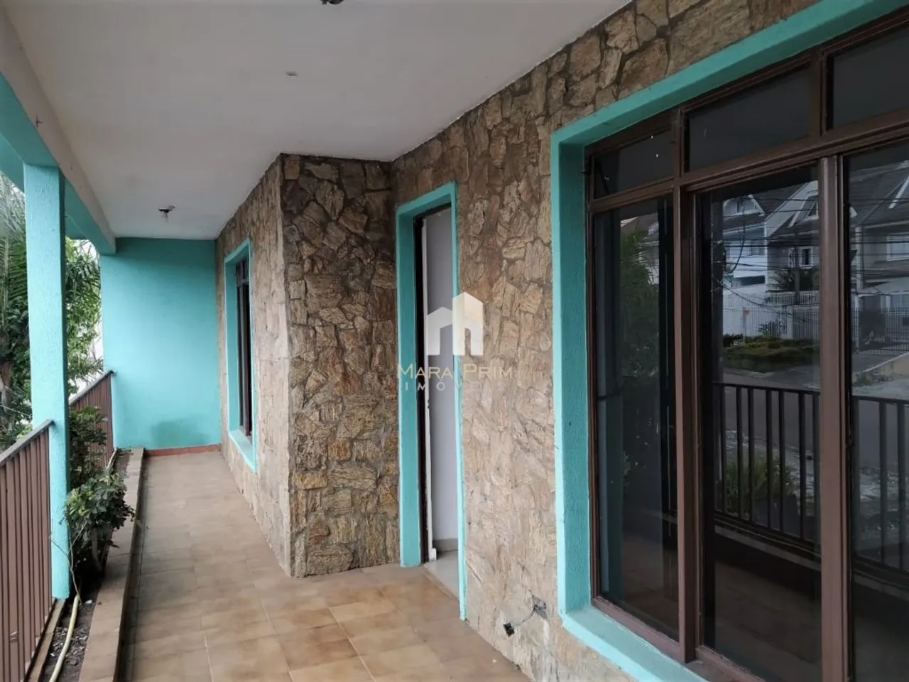 Sobrado com 05 dormitórios para locação por R$ 4.500/mês, 200m² - Bairro Alto - Curitiba/P