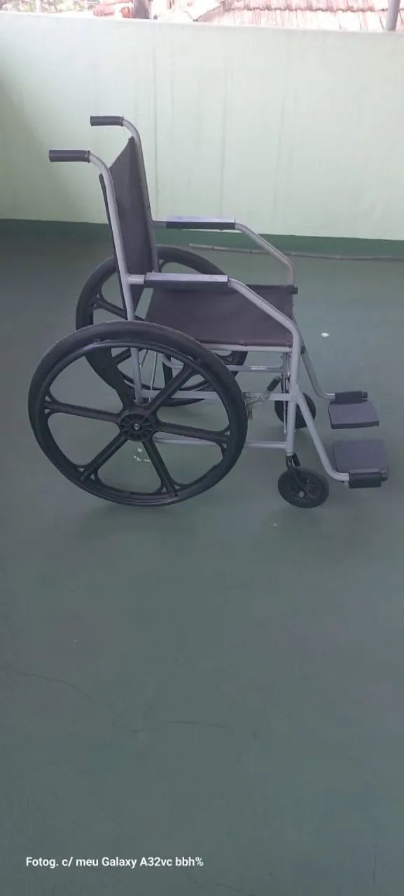 cadeira de rodas - Foto 2