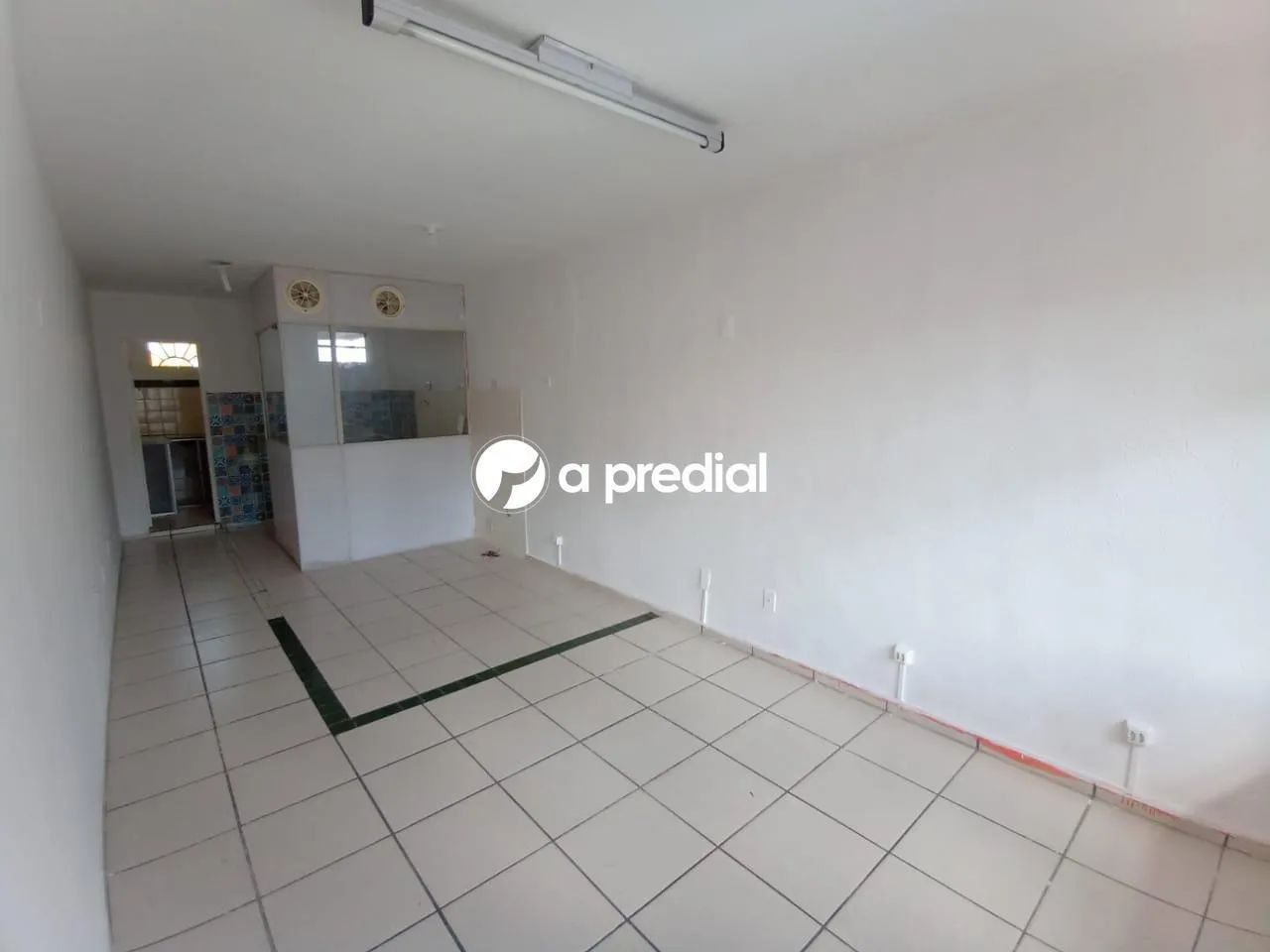 Locação de Comercial / Sala na cidade de Fortaleza - Foto 2