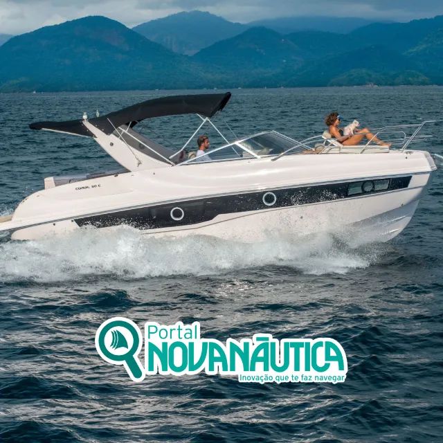 Lancha Coral 30 pés Cabinada 2025