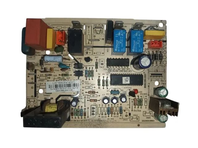 Placa para Condensadora - Midea (201337990063)