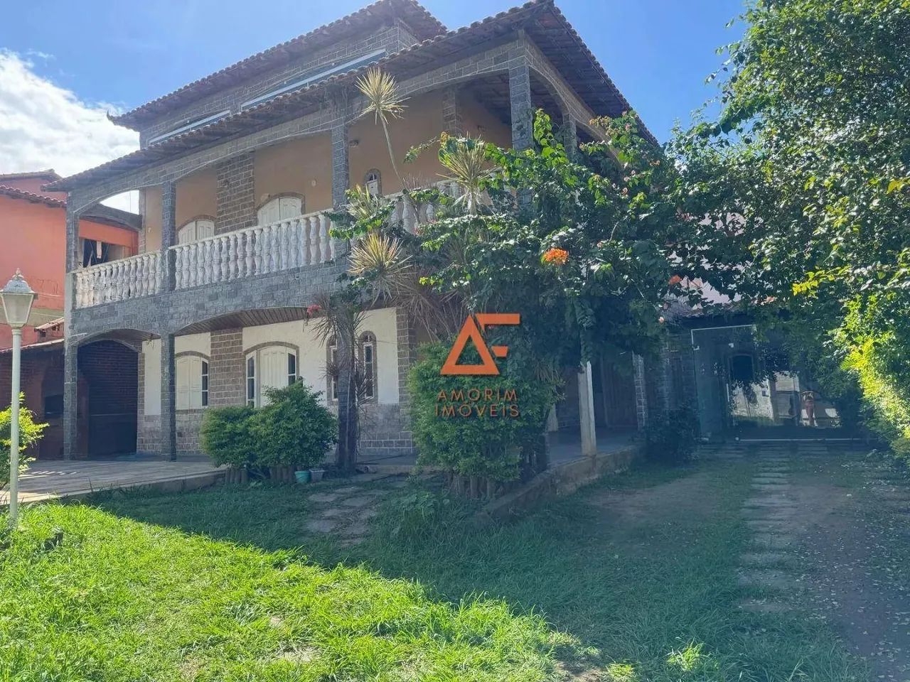 Casa com 4 dormitórios para alugar, 308 m² por R$ 3.370/mês - Centro - São Pedro da Aldeia