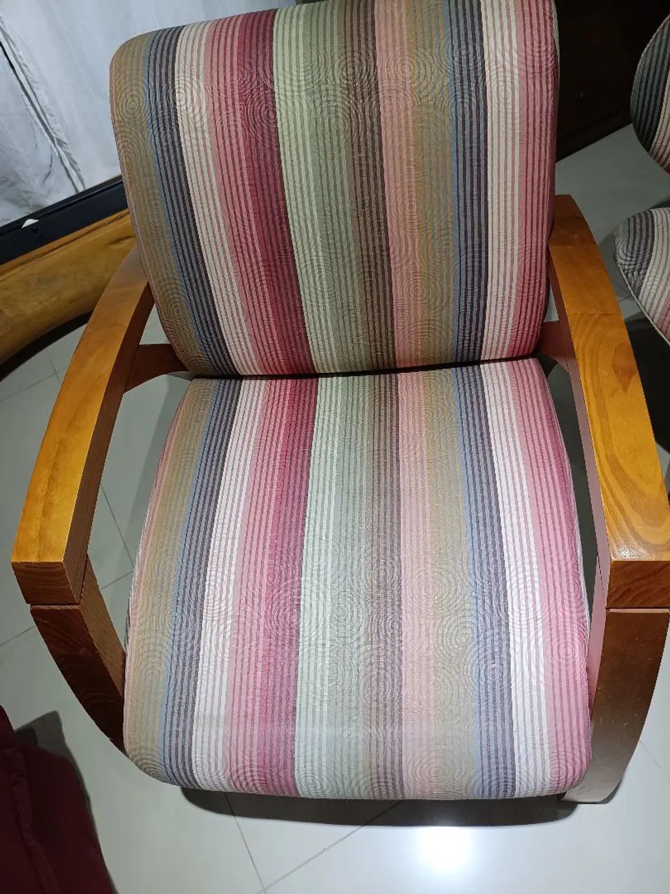 Par de poltronas Excelent super moderna e exclusiva. - Foto 4