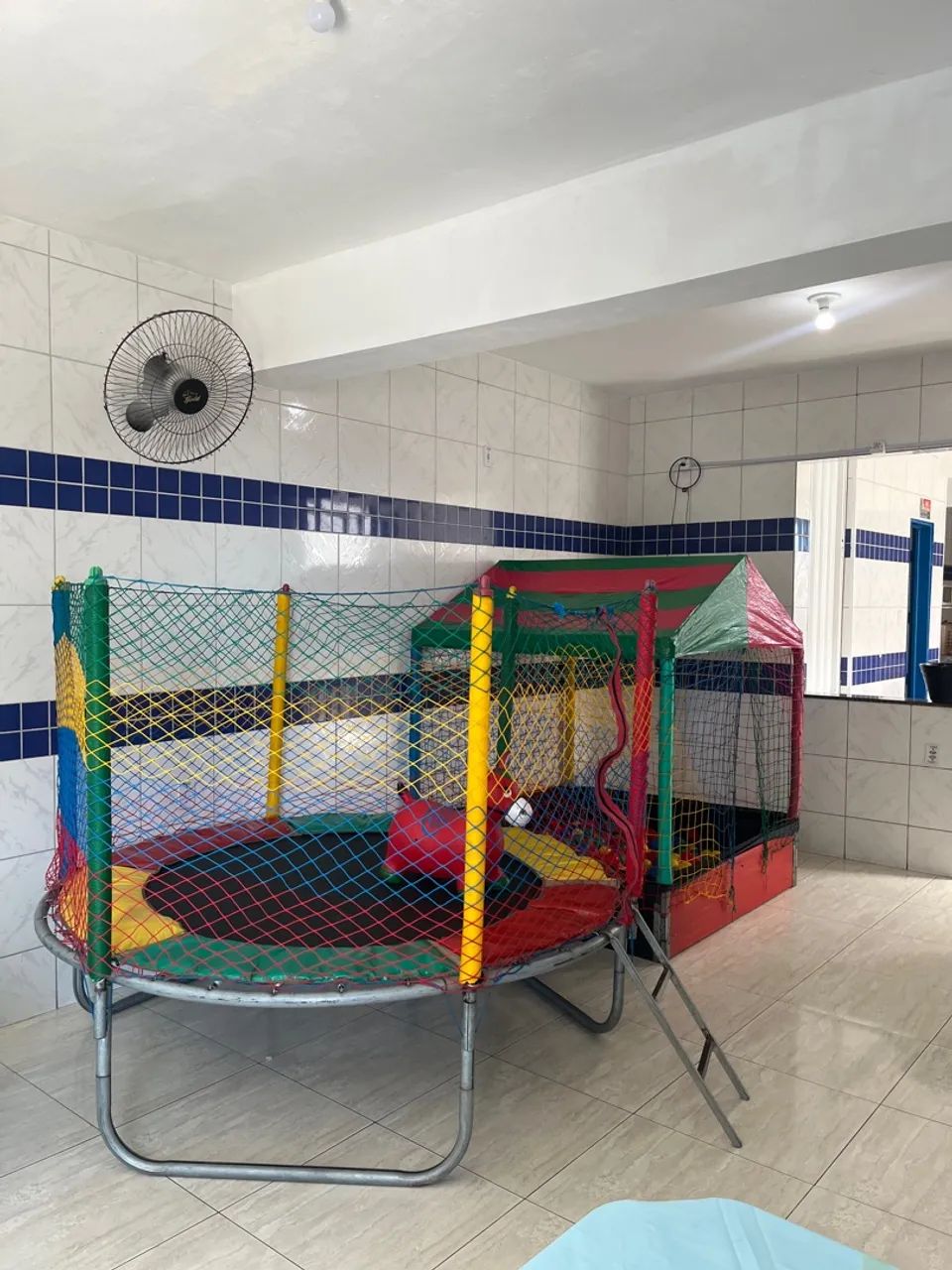 Casinha de bolas e pula-pula  - Foto 4