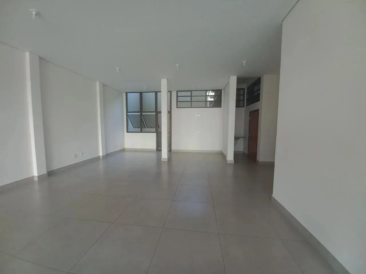 Locação de Comercial / Sala na cidade de Franca - Foto 5