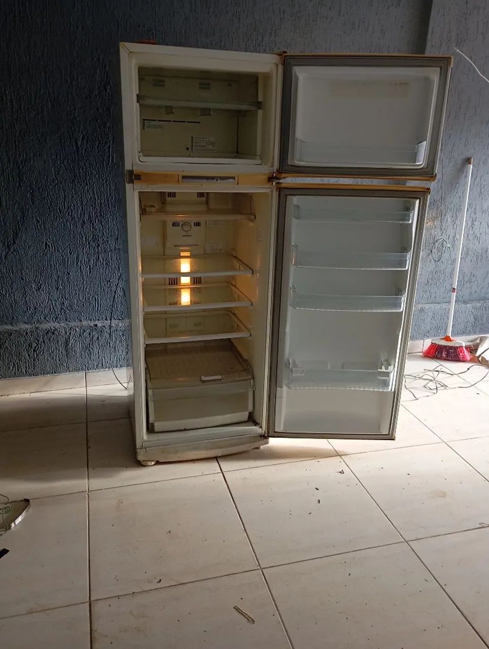 Geladeira fosfre Brastemp pra hj entregamos no local  - Foto 4