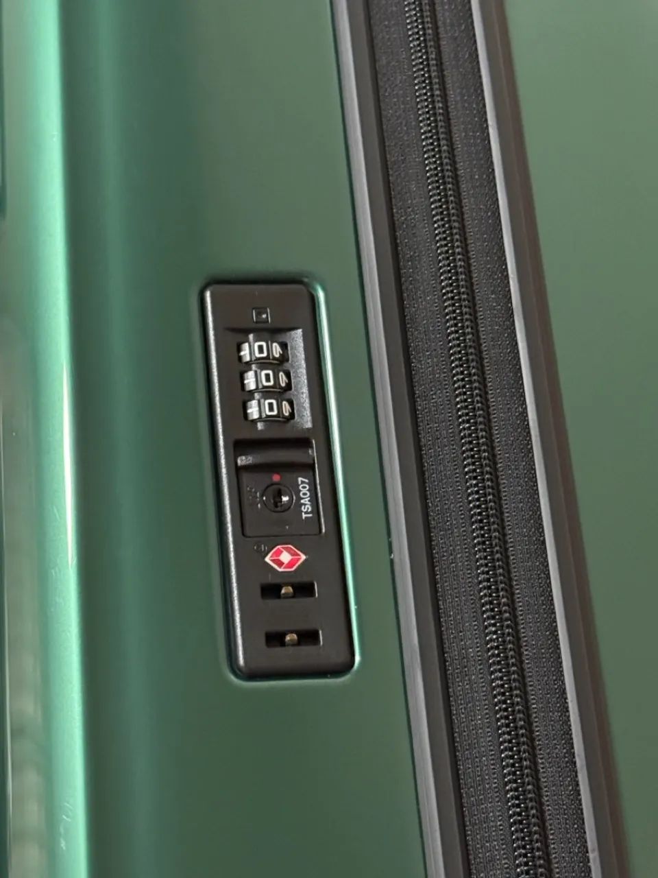 Mala de Viagem Victorinox AIROX FREQUENT FLYER HARDSIDE CARRY-ON - Foto 2
