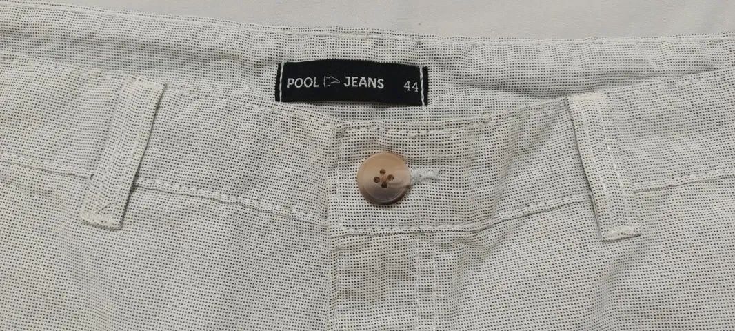 Bermuda | Pool Jeans | Tamanho 44 | Branco com bolinhas
