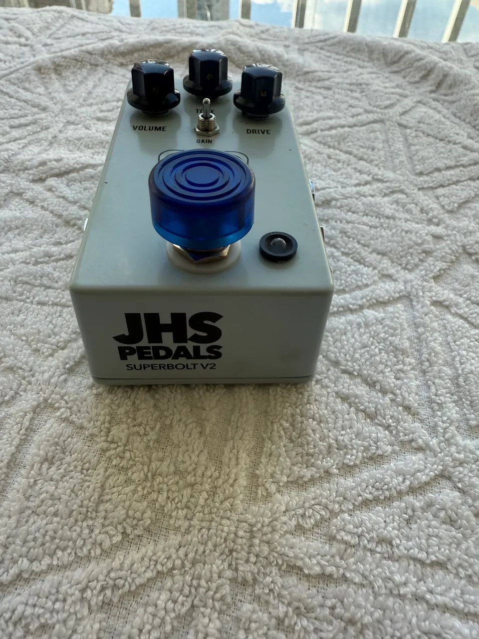 ギター JHS Pedals superbolt v2 Moss Music - Pedal de Guitarra JHS SuperBolt V2 Overdrive