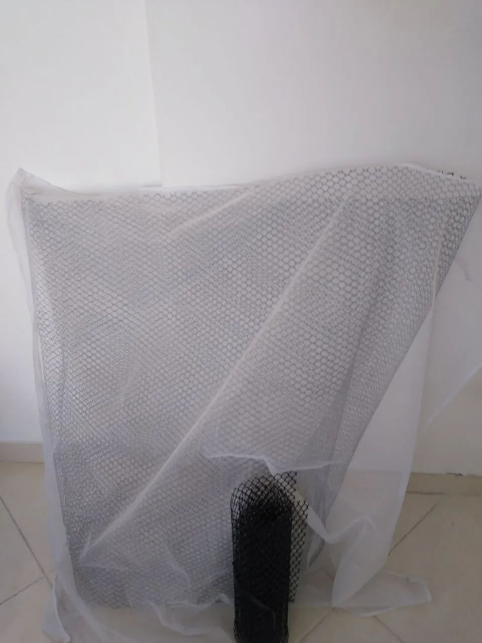 Tela Mosquiteiro de janela + de proteção multi uso - Foto 2