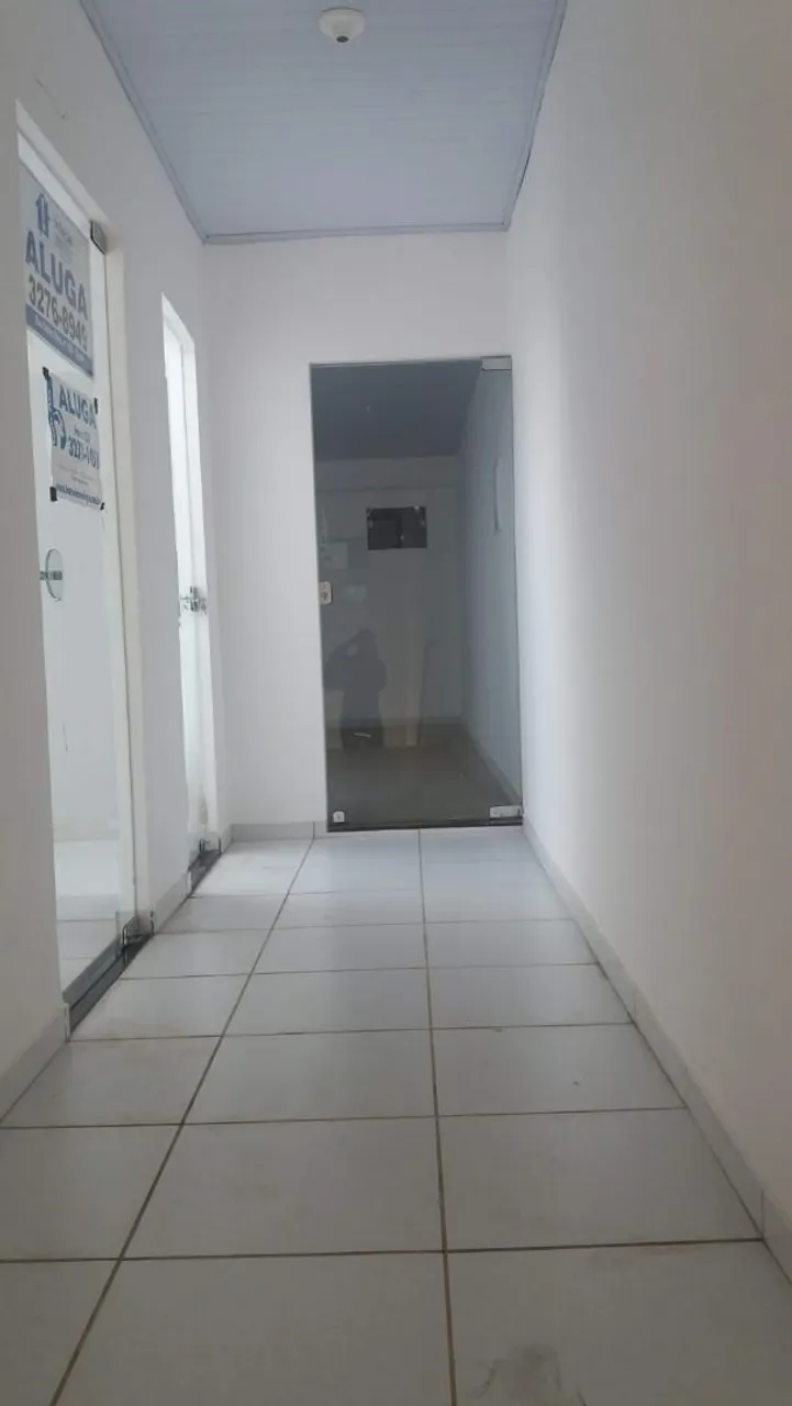 Aluga-se sala comercial