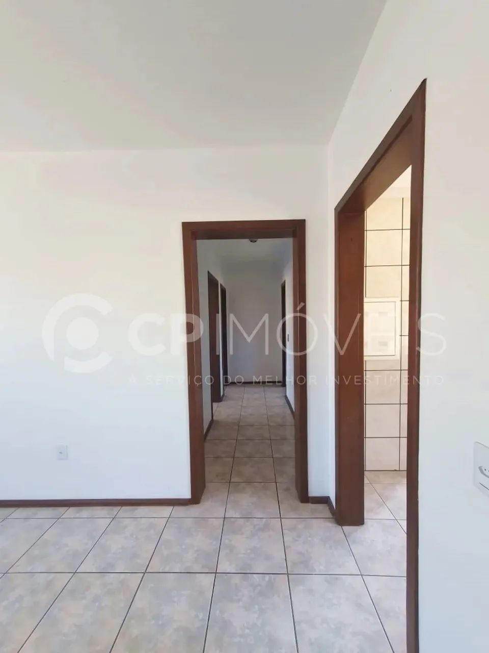 Imóvel todo reformado de 70m²- 2 dormitórios. - Foto 3