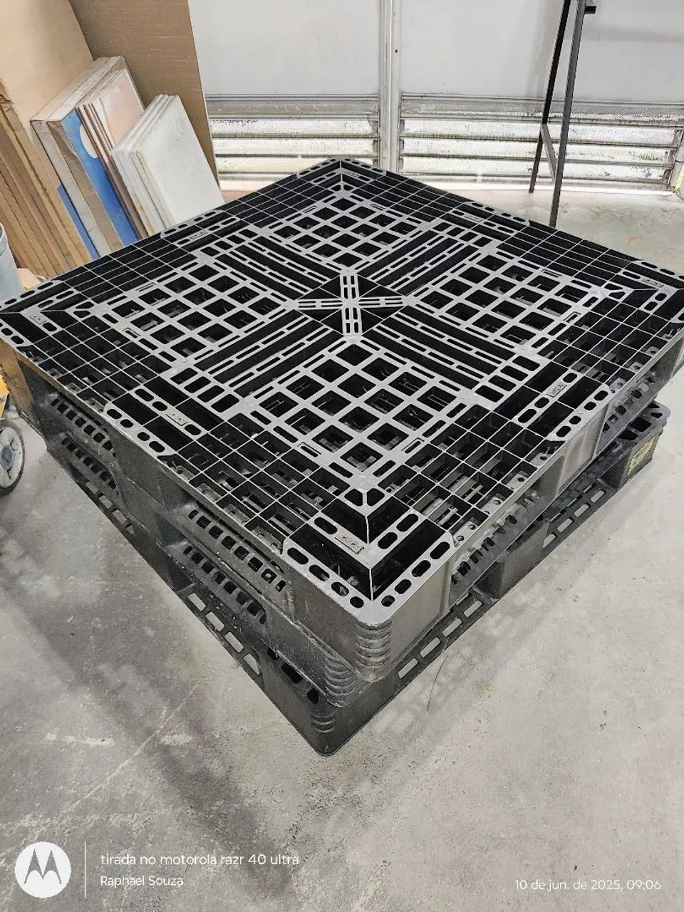 Paletes de plástico 1,10 x 1,10 x 0,15