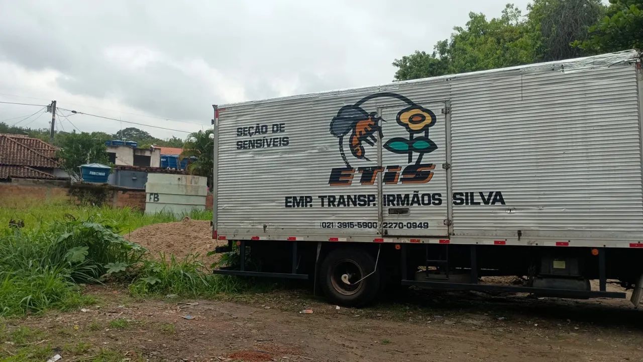 Baú de 7 metros fundo de chapa  - Foto 2