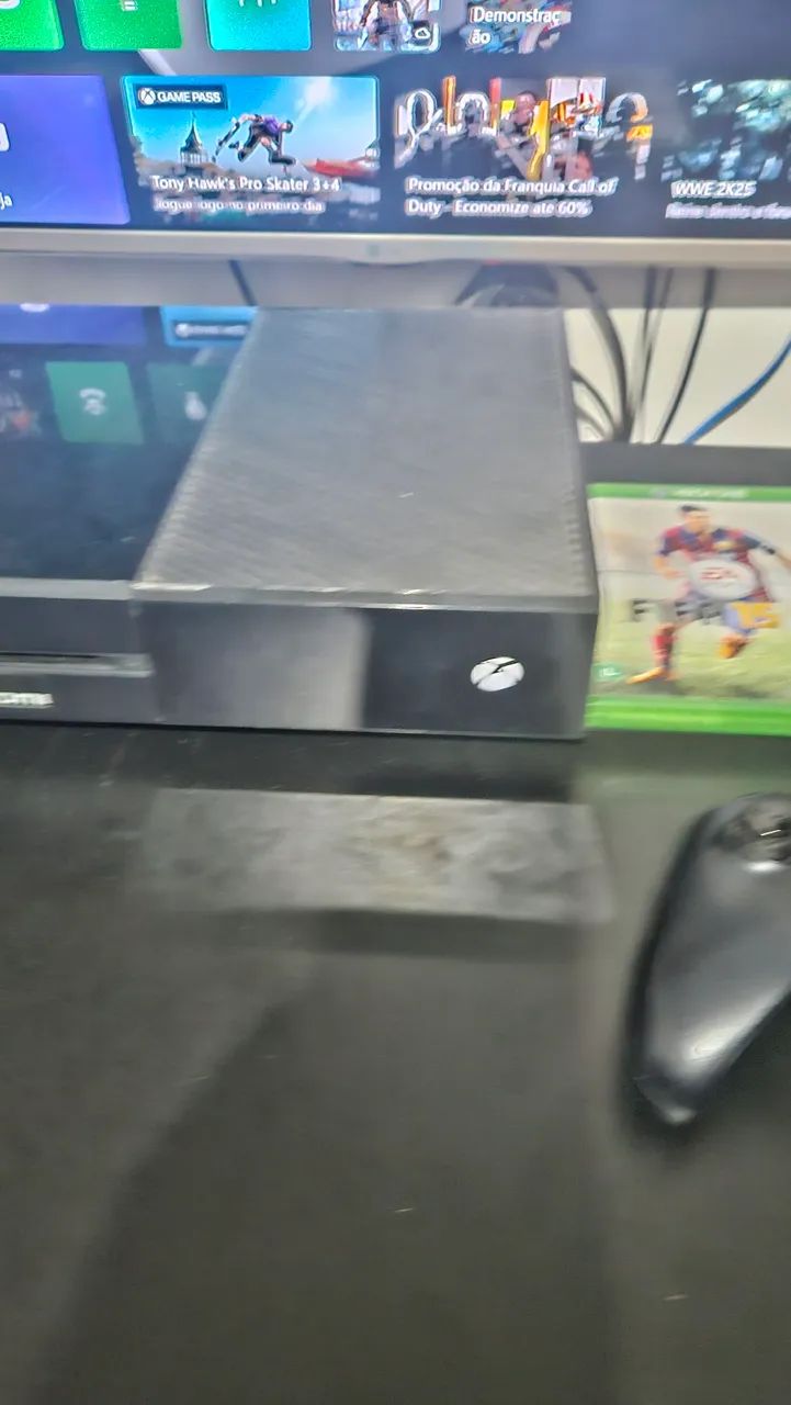 Xbox One com jogos e controle - Foto 3