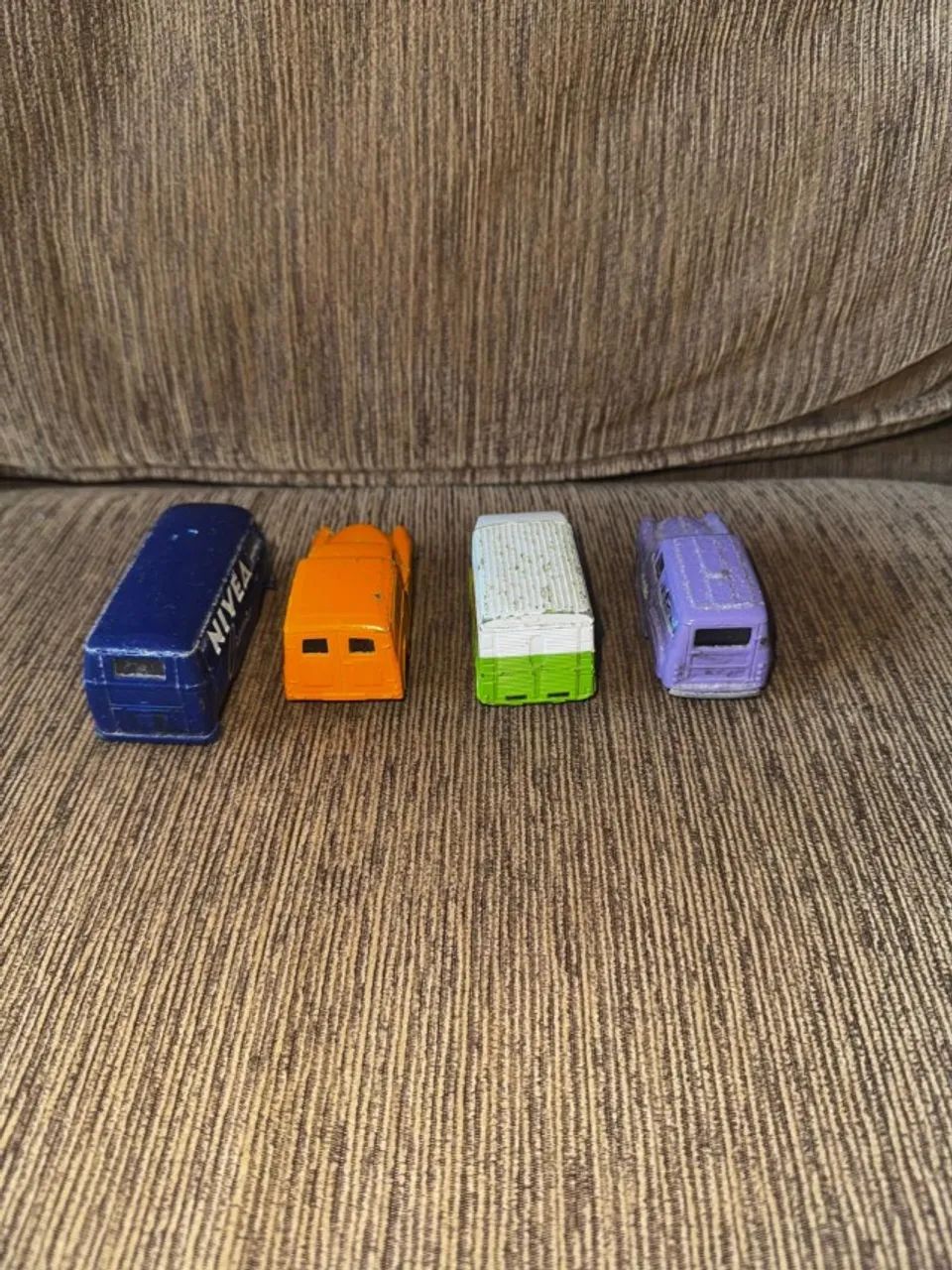Carrinho Kit Com 4 Diversas Marcas - Corgi Original - Foto 3