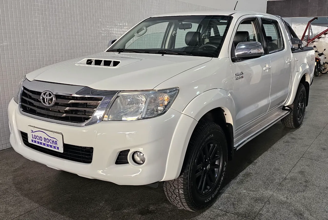 TOYOTA HILUX 2015 Usados e Novos