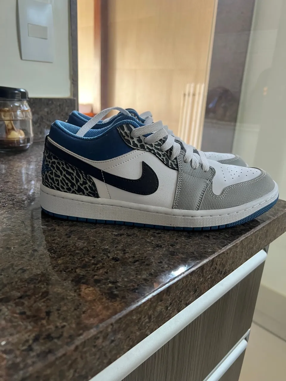 Tênis Nike Air Jordan 1 Low