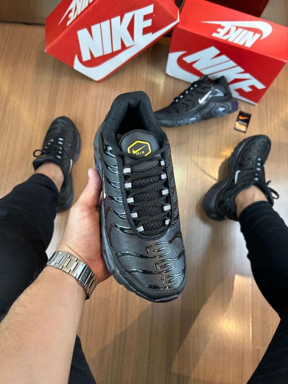 Tênis Nike Air Max Plus TN Preto - Foto 2