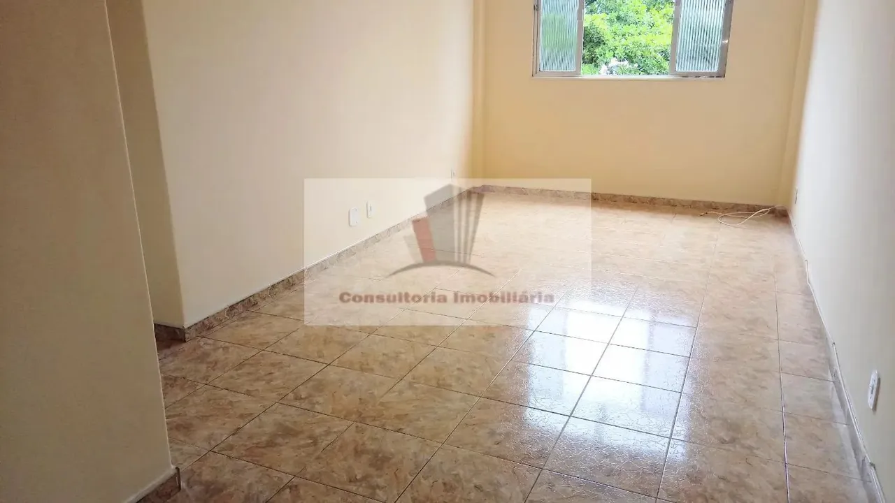 Próximo à Barão de Mesquita e Uruguai - 15min do metrô - sala - quarto com armário - banhe