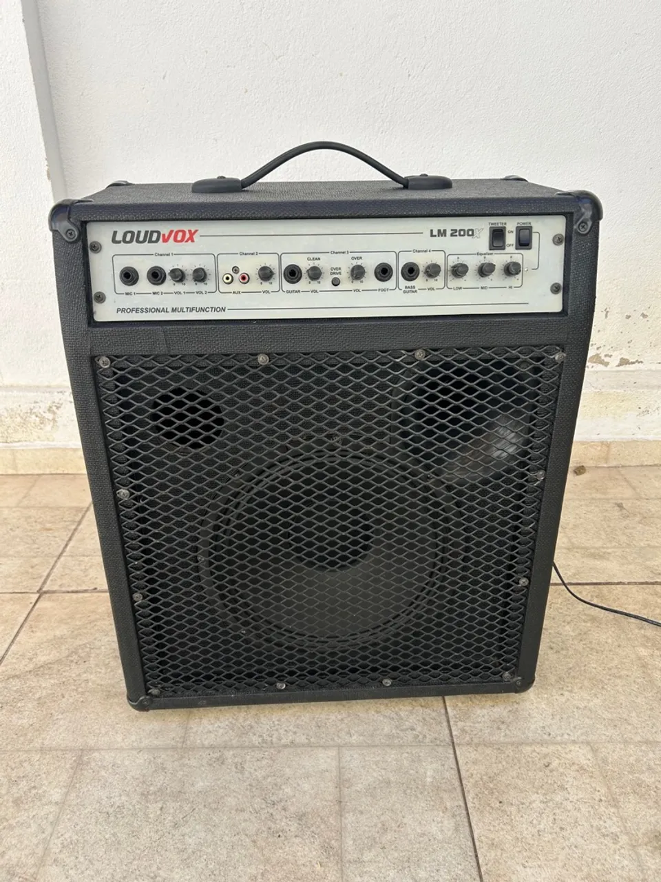 Caixa Amplificada Loud Vox